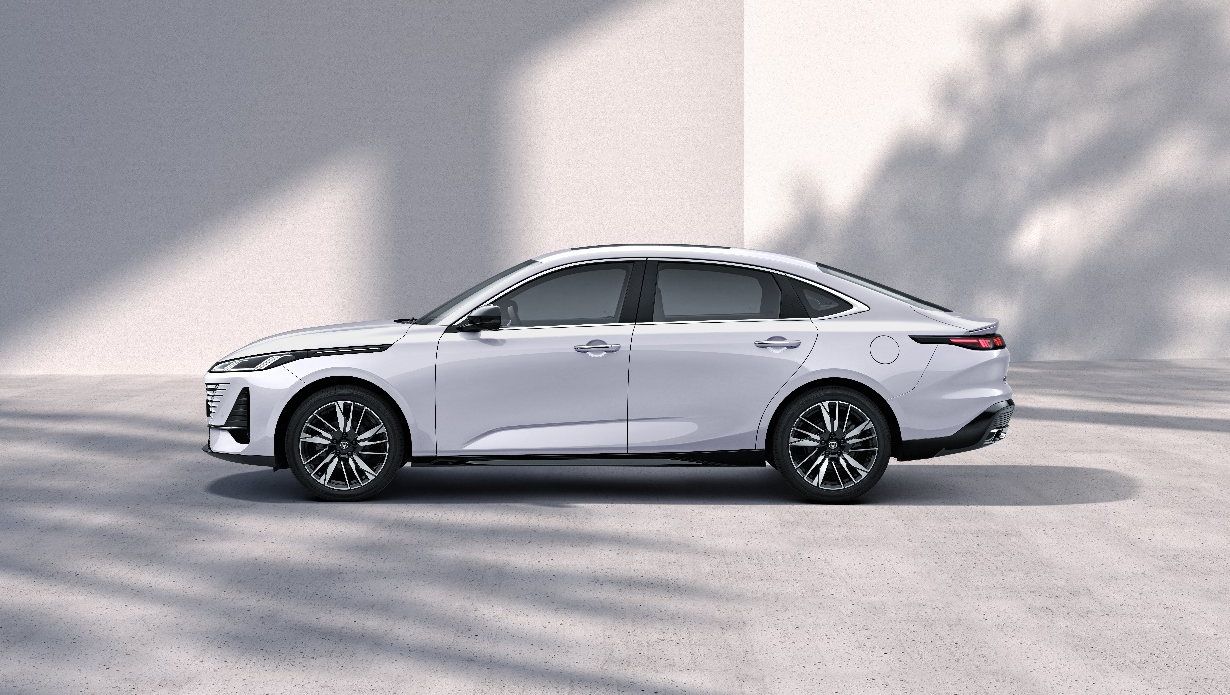 представлен Changan Eado Max 