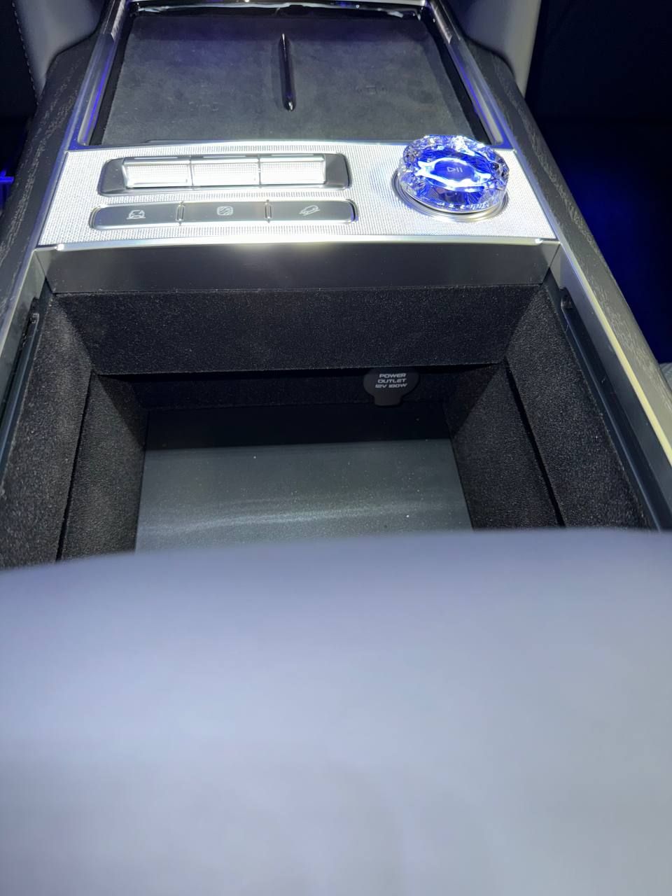 zeekr 9x прикуриватель