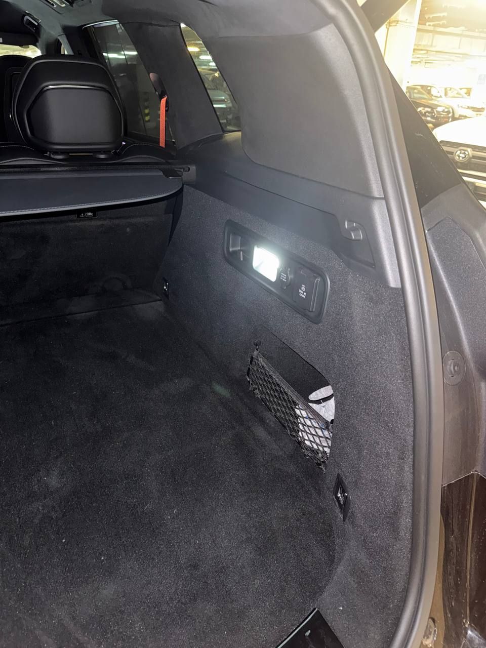 розетка 12V zeekr 8x